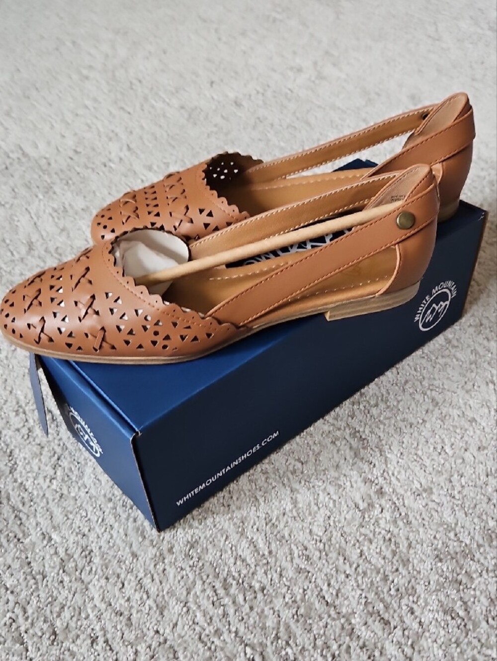 NWT White Mountain Women's Nobler Flat 9M